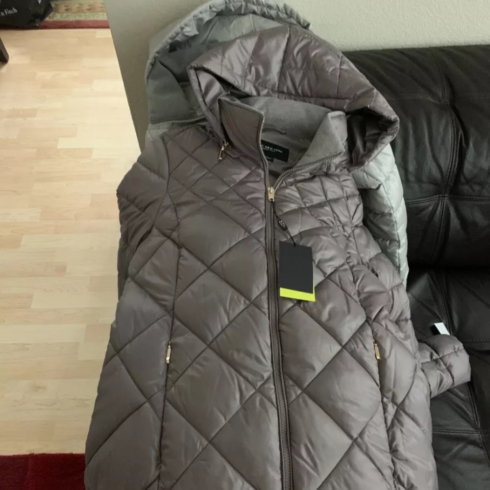 Andrew Marc NY puffer jacket size XS Lt. Plum